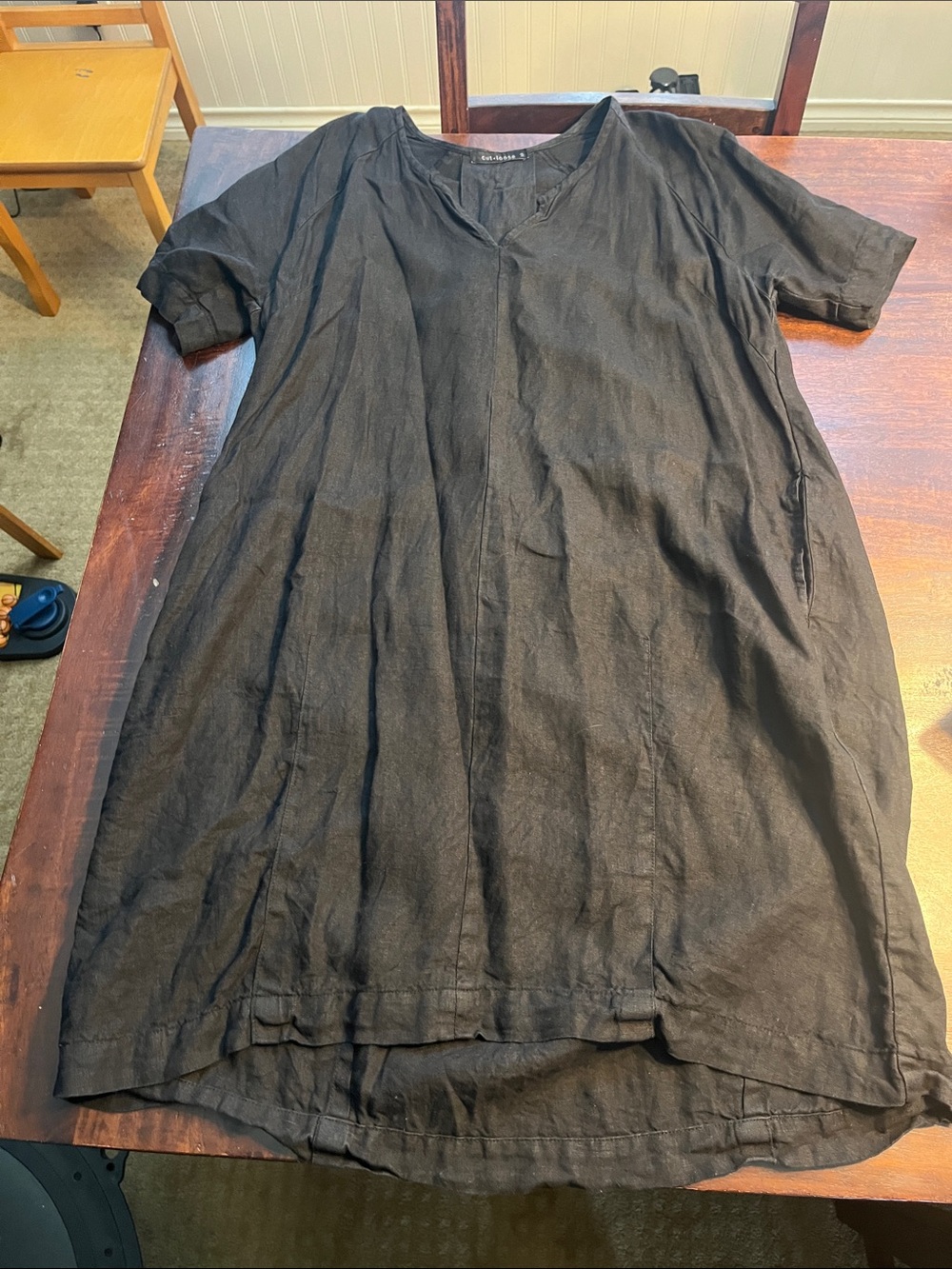 cut loose Black Linen V-Neck Tunic Dress